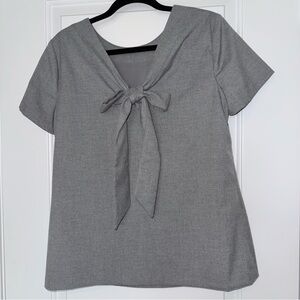 Banana Republic Grey Bow Back Short Sleeve Top Blouse, size medium